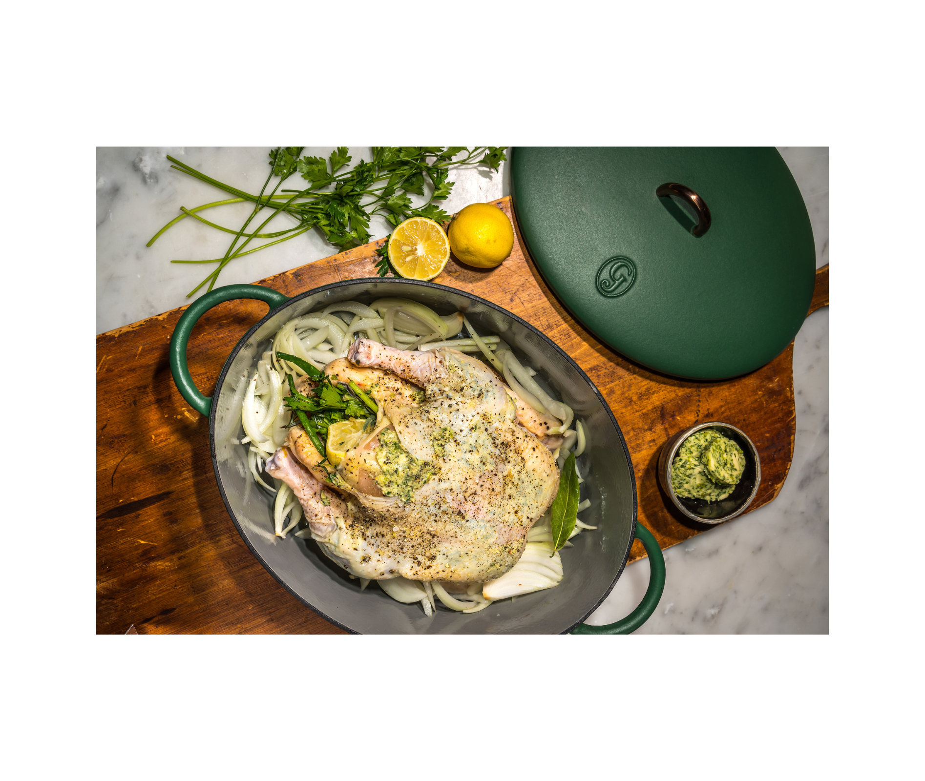 family-style-lifestyle-03_f4734c87-8f8e-4a65-acce-8c007e9a7d28.png